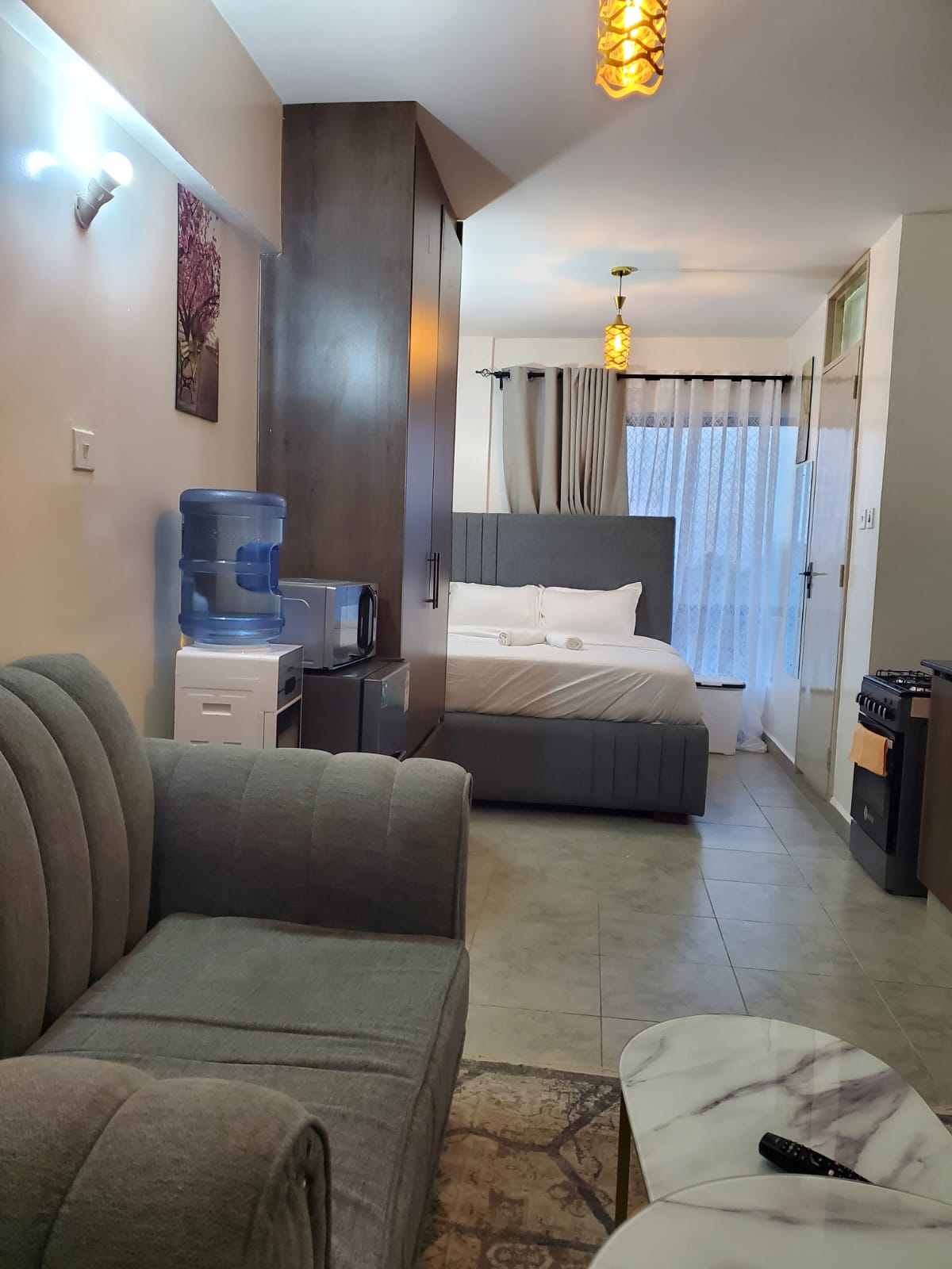 SUPERIOR STUDIO THINDIGUA